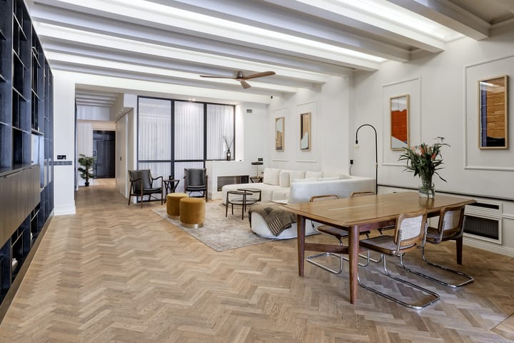 Photo 10 of Nieuwezijds Voorburgwal 294-1