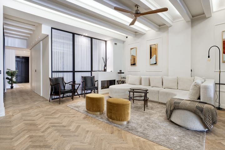 Photo 11 of Nieuwezijds Voorburgwal 294-1