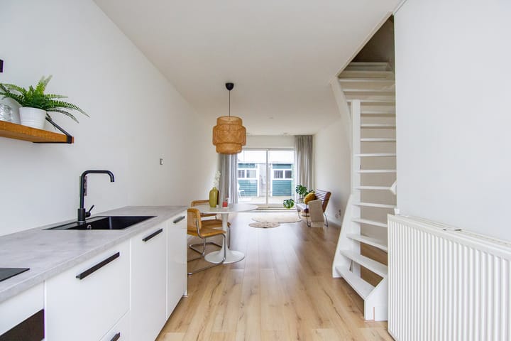 Foto 8 van Jan Steenstraat 11