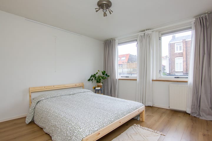 Foto 16 van Jan Steenstraat 11