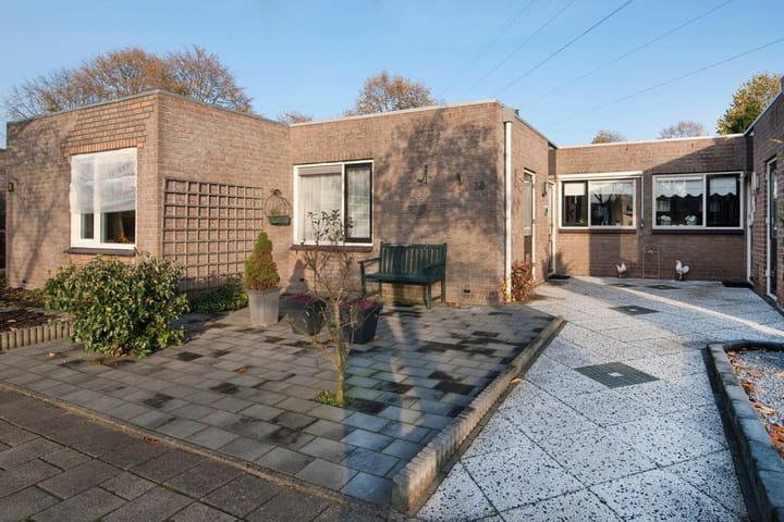 Photo 1 of Hertespoor 36