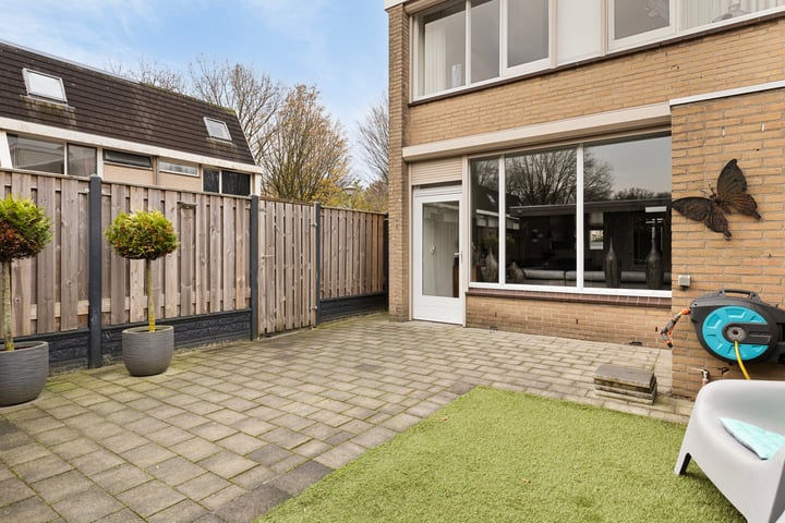 Bekijk foto 35 van Staringstraat 414