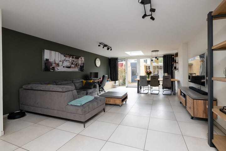 Foto 2 van Walmolenerf 24