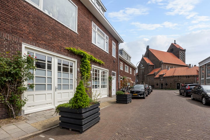 Bekijk foto 44 van Nicolaas van der Laanstraat 27-ZW