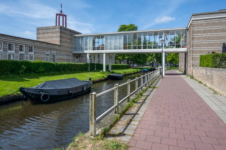 Bekijk foto 47 van Nicolaas van der Laanstraat 27-ZW