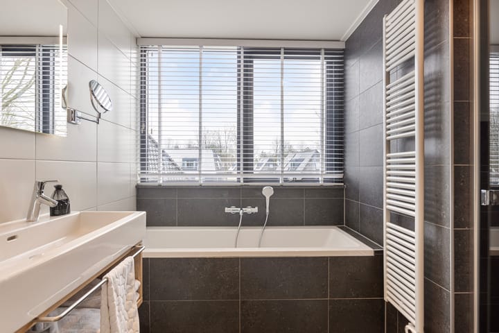 Foto 16 van Valtherweg 36-517