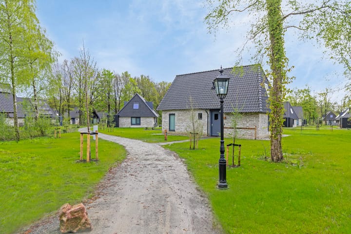 Foto 24 van Valtherweg 36-517