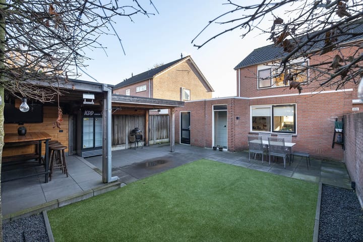 Foto 4 van Brahmsstraat 8