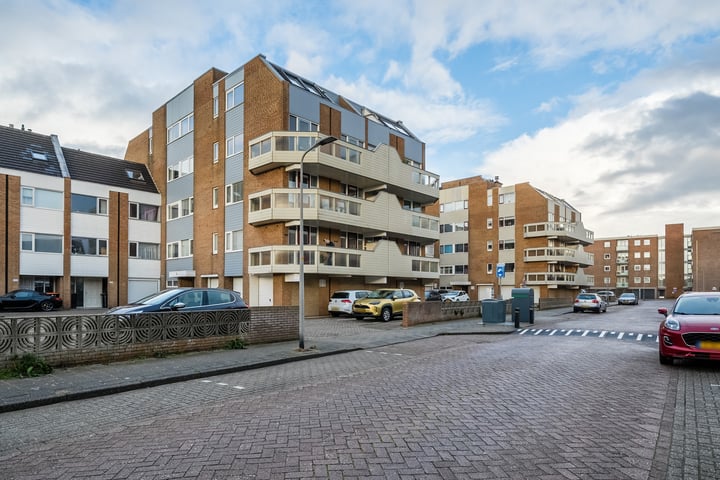 Bekijk foto 3 van Eisenhowerstraat 222