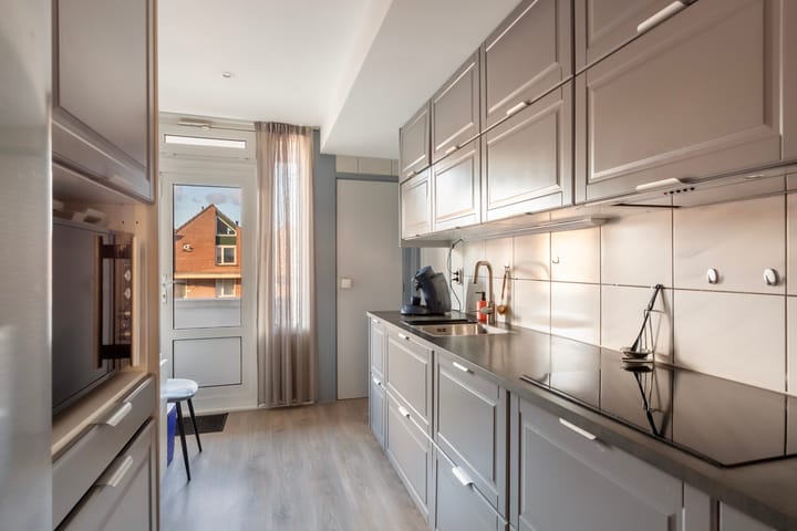 Photo 21 of Mgr. W.M. Bekkerslaan 8