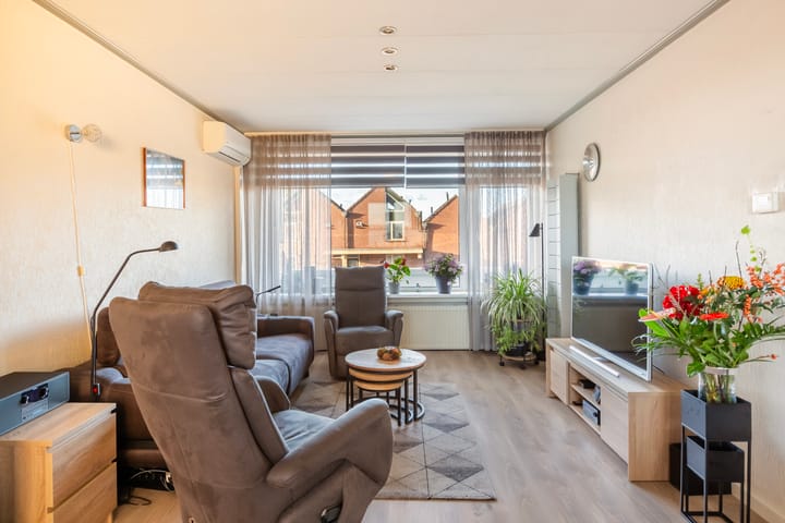 Photo 2 of Mgr. W.M. Bekkerslaan 8