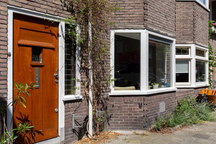 View photo 1 of Van der Mondestraat 76