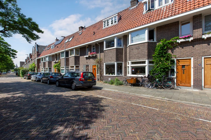 View photo 2 of Van der Mondestraat 76