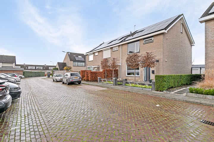 Foto 3 van Robiniahof 5