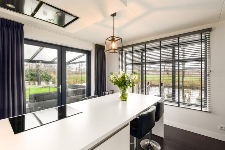 Foto 15 van Nienke van Hichtumweg 35