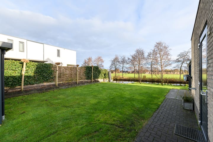 Foto 38 van Nienke van Hichtumweg 35