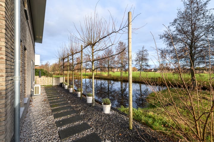 Foto 44 van Nienke van Hichtumweg 35