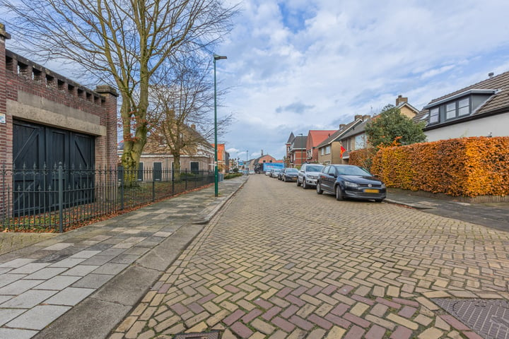 View photo 47 of Kardinaal van Rossumstraat 96