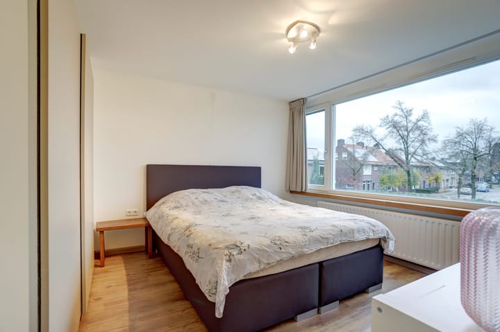 Foto 17 van Leeuweriklaan 17