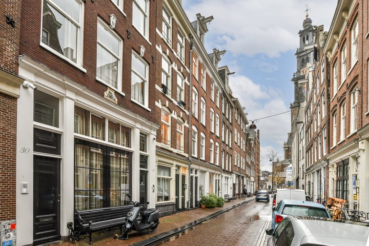 Bekijk foto 1 van Bloemstraat 26-1