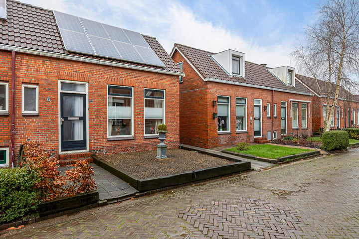 View photo 41 of Looxmastraat 25