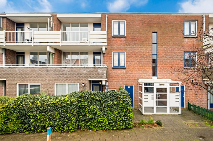 Foto 5 van Charlotte de Bourbonstraat 102