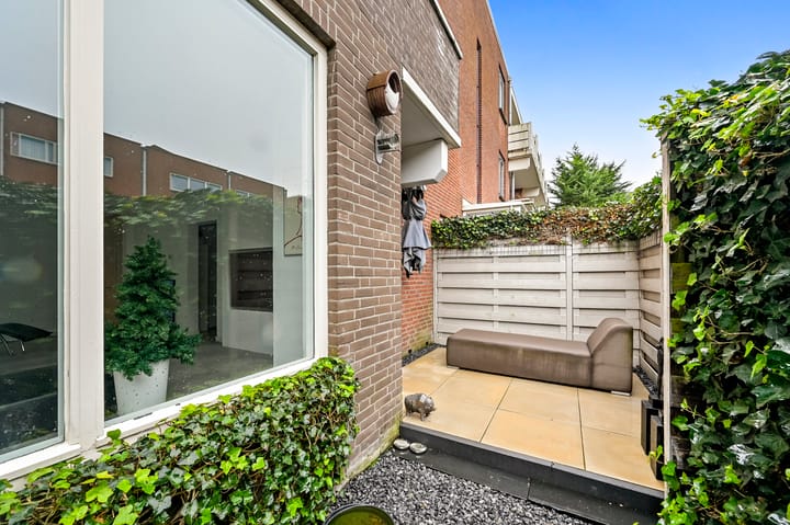 Foto 18 van Charlotte de Bourbonstraat 102