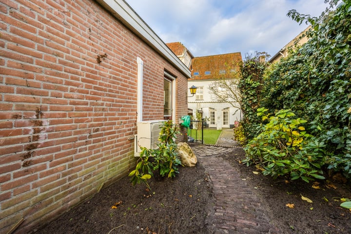 View photo 36 of Gasthuisstraat 44