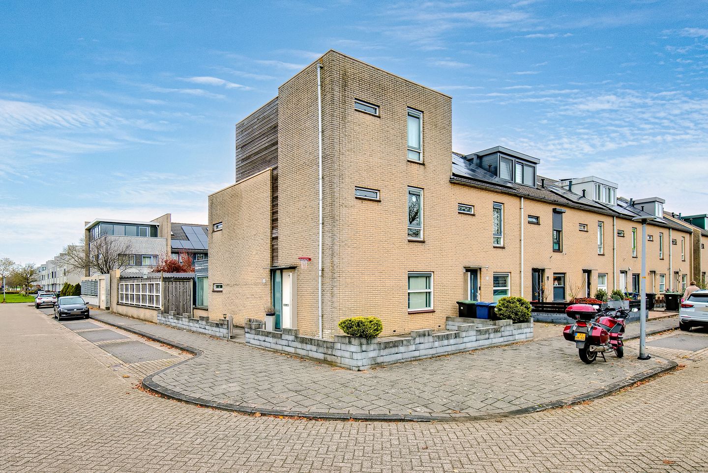 Foto 1 van Simon Carmiggeltstraat 26