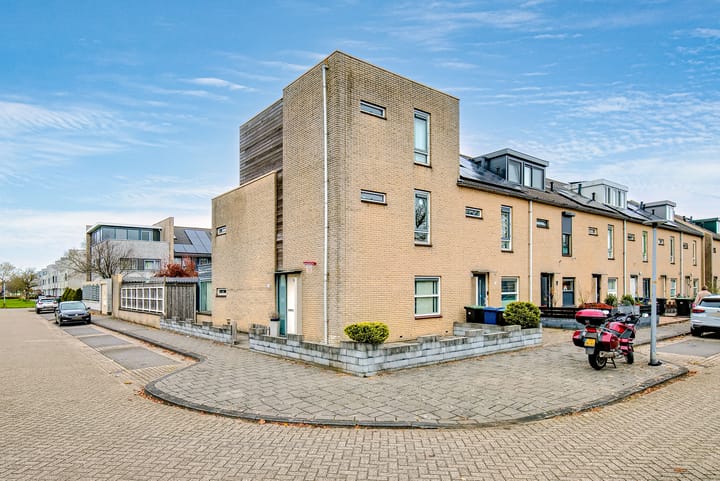 Foto 1 van Simon Carmiggeltstraat 26