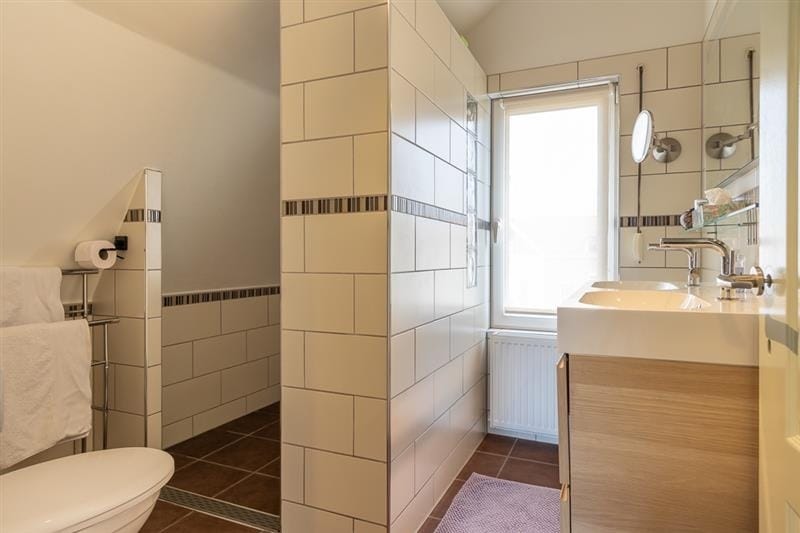 Photo 25 of Axelsestraat 64