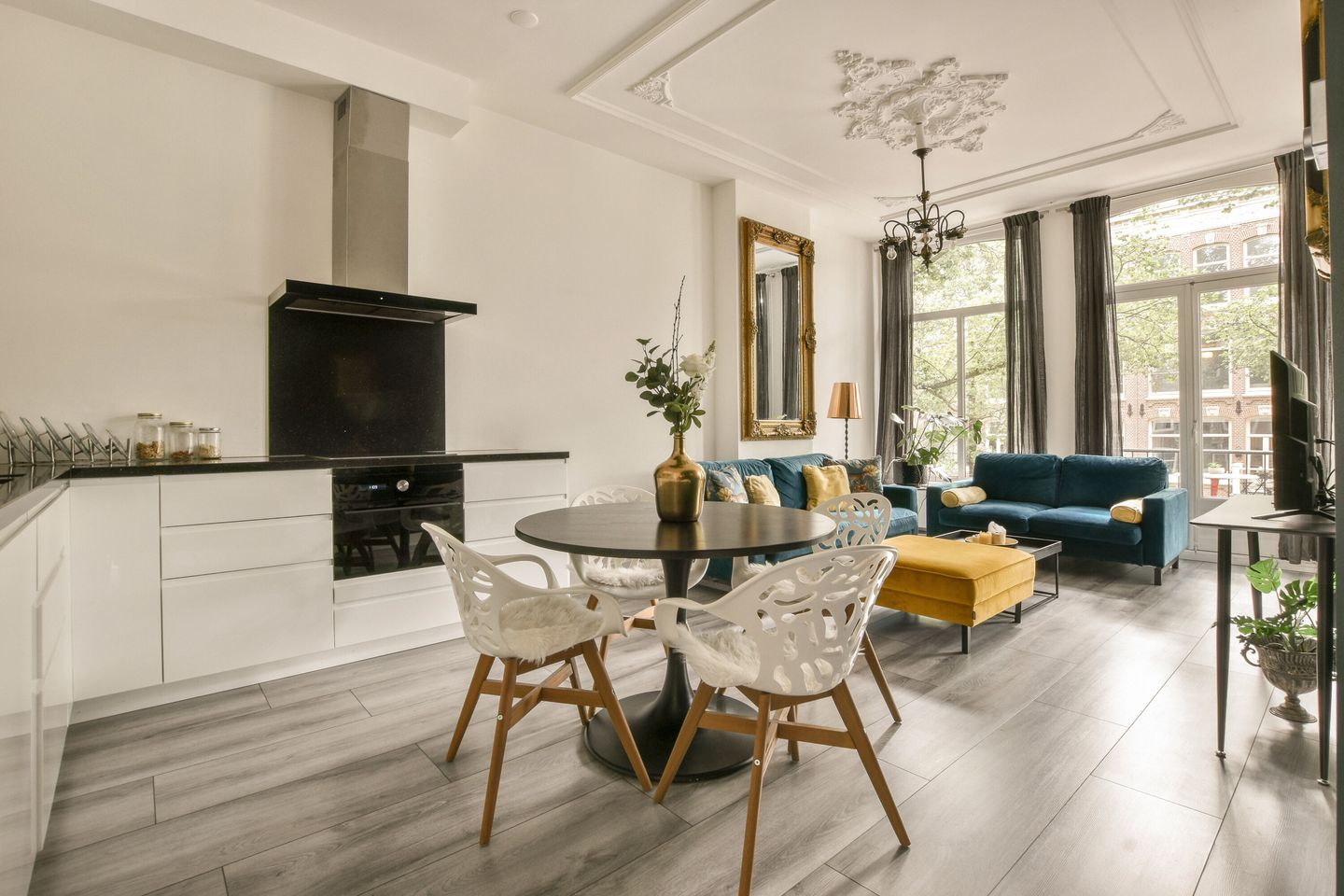 Foto 1 van Plantage Kerklaan 1-2