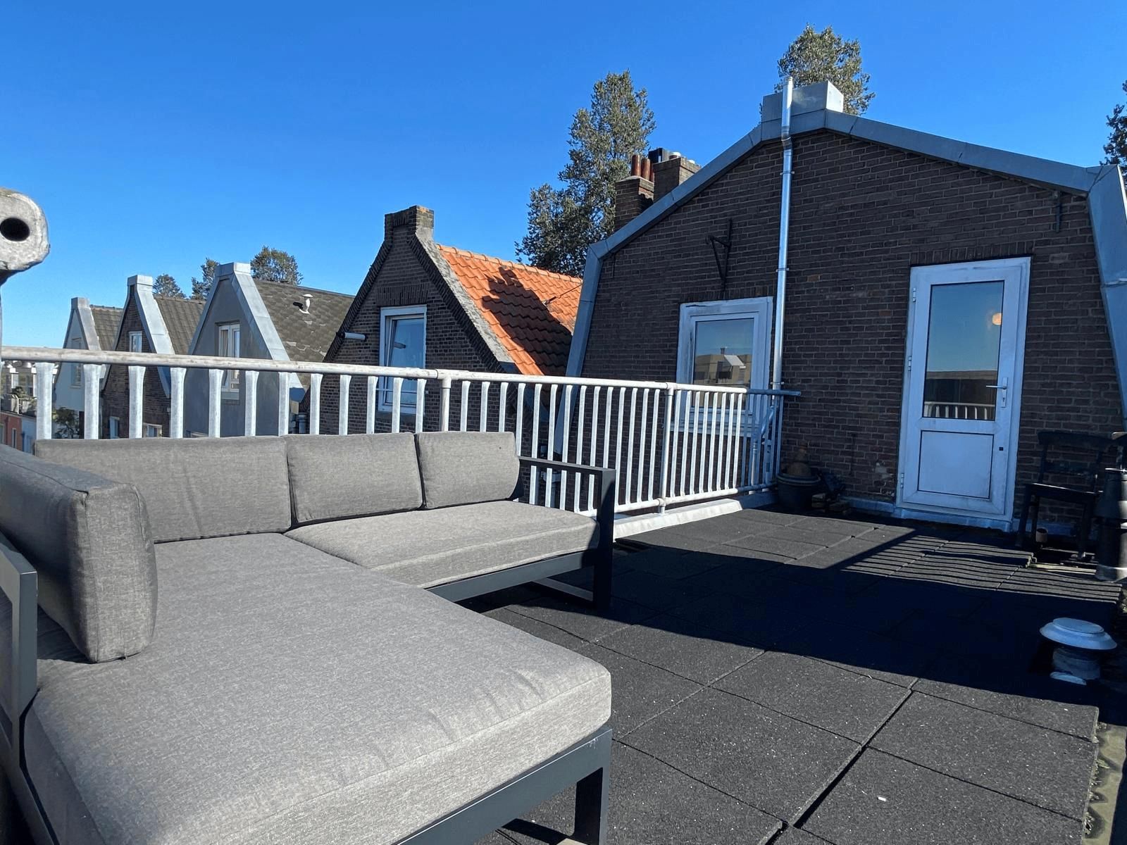 Foto 30 van Plantage Kerklaan 1-2