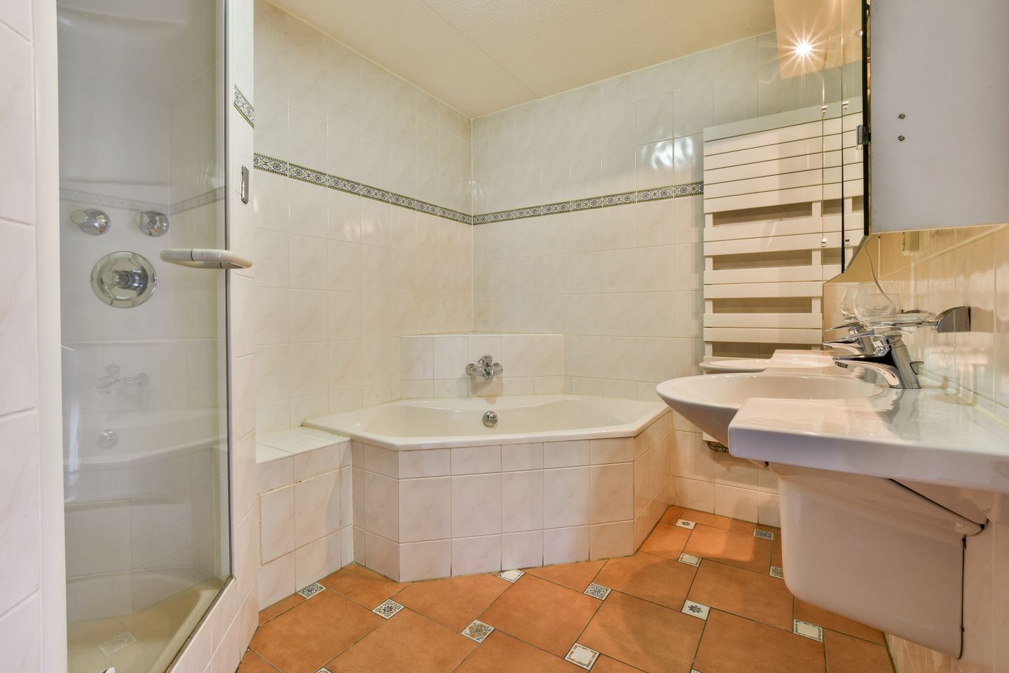 Foto 19 van Wijttenbachstraat 57-B