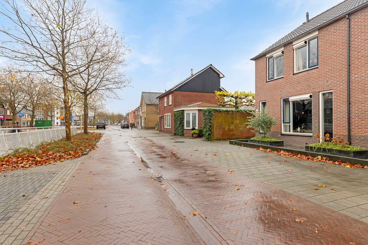 Bekijk foto 2 van Haarstraat 165