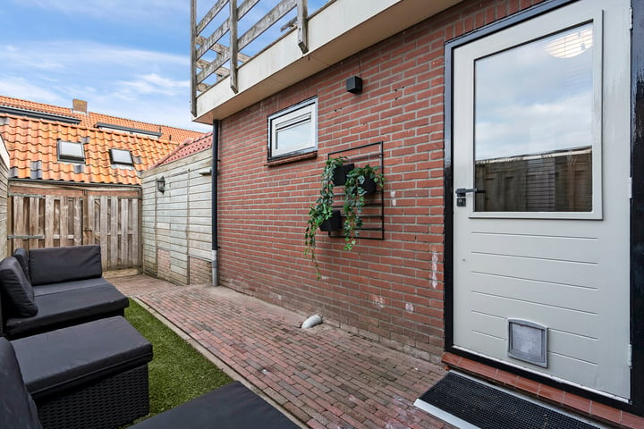 Bekijk foto 45 van Klaas Benninkstraat 27