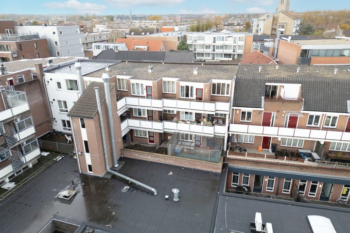 View photo 27 of Breestraat 171