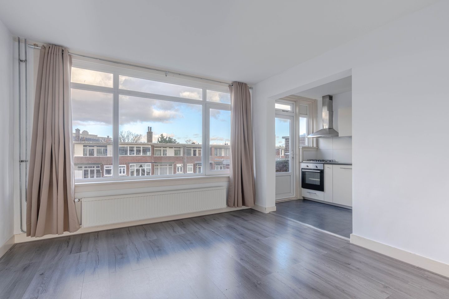 Foto 10 van Pleinweg 143-C