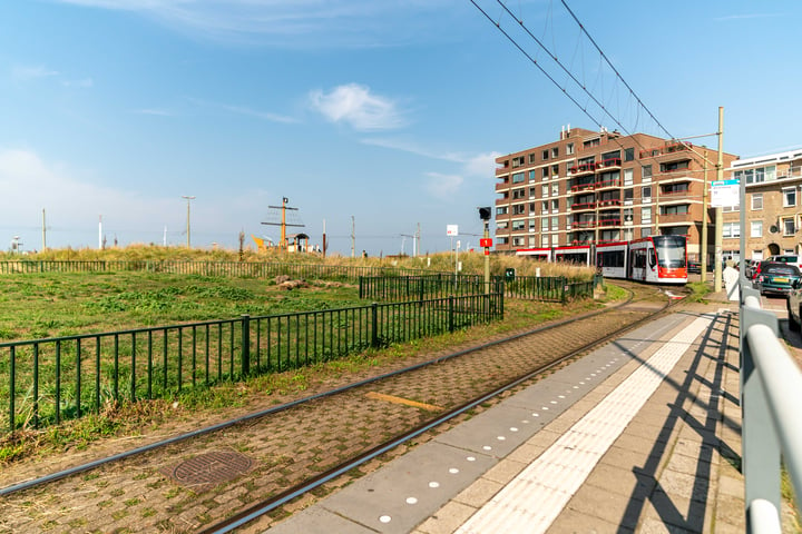 Bekijk foto 39 van Zeeruststraat 210