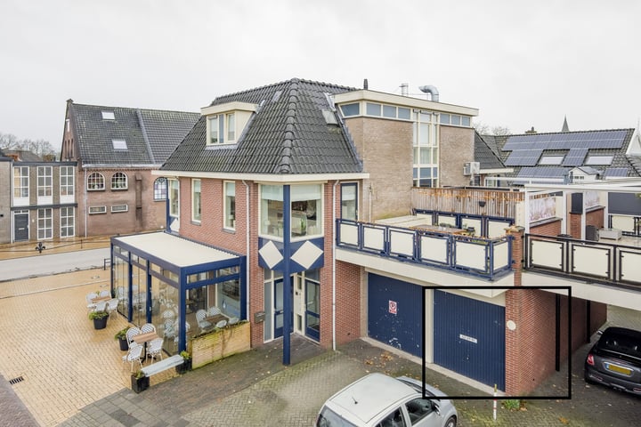 View photo 2 of Hoofdstraat 187-C