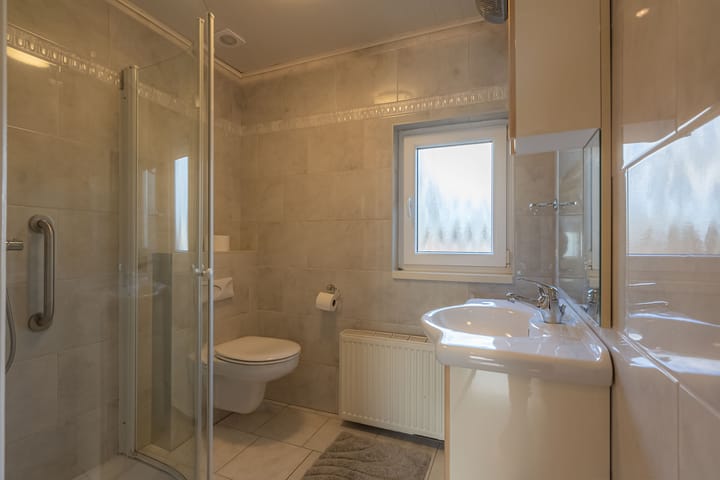 Foto 15 van Marktstraat 128