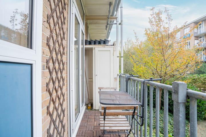 Photo 2 of Willem de Zwijgerlaan 28-H