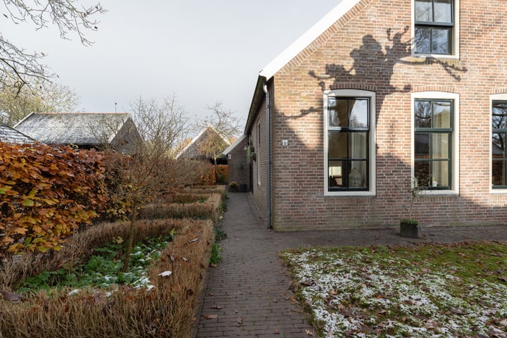 Bekijk foto 38 van Dorpsstraat 11