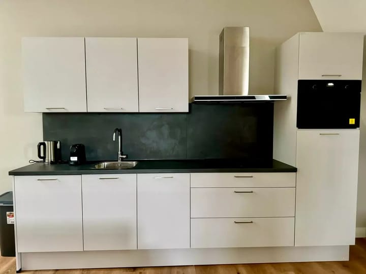 Photo 5 of Bredaseweg 204-01