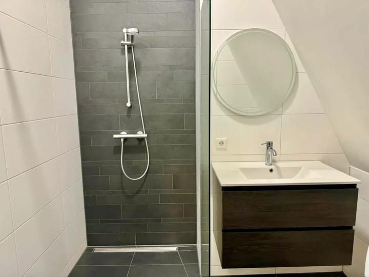 Photo 9 of Bredaseweg 204-01