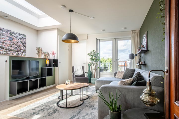 Photo 5 of Van der Hulststraat 24