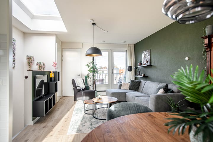 Photo 6 of Van der Hulststraat 24