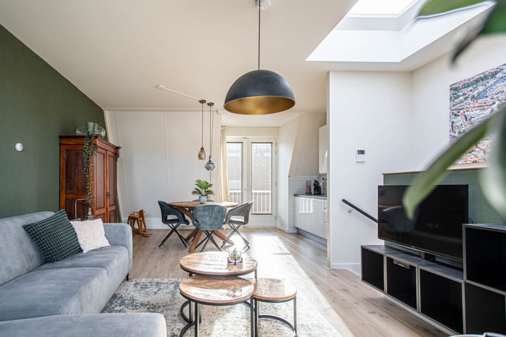 Photo 8 of Van der Hulststraat 24