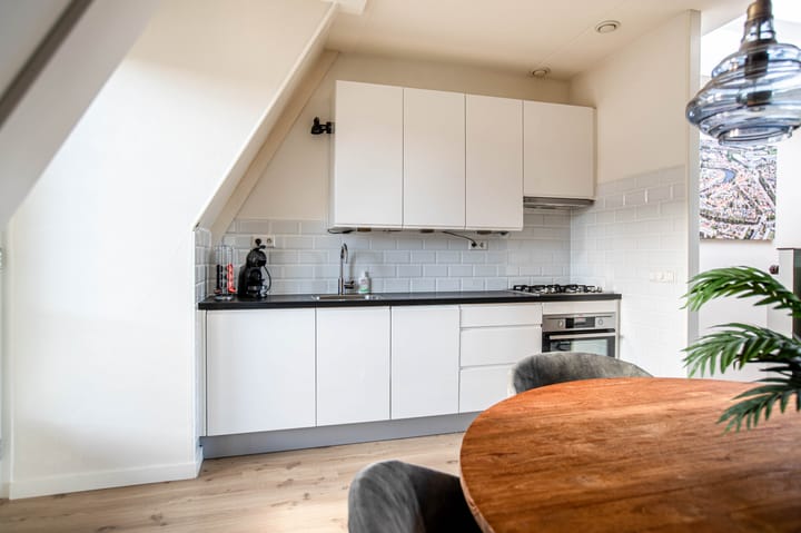 Photo 10 of Van der Hulststraat 24