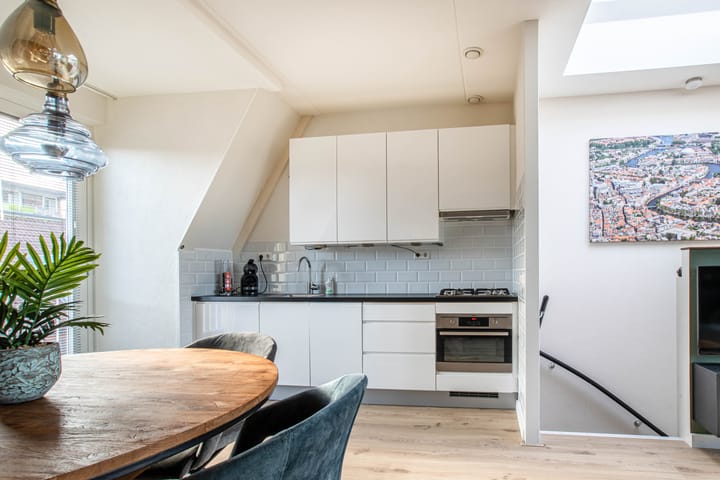 Photo 11 of Van der Hulststraat 24